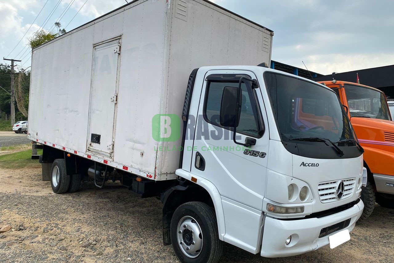 MERCEDES BENZ MB915 2010