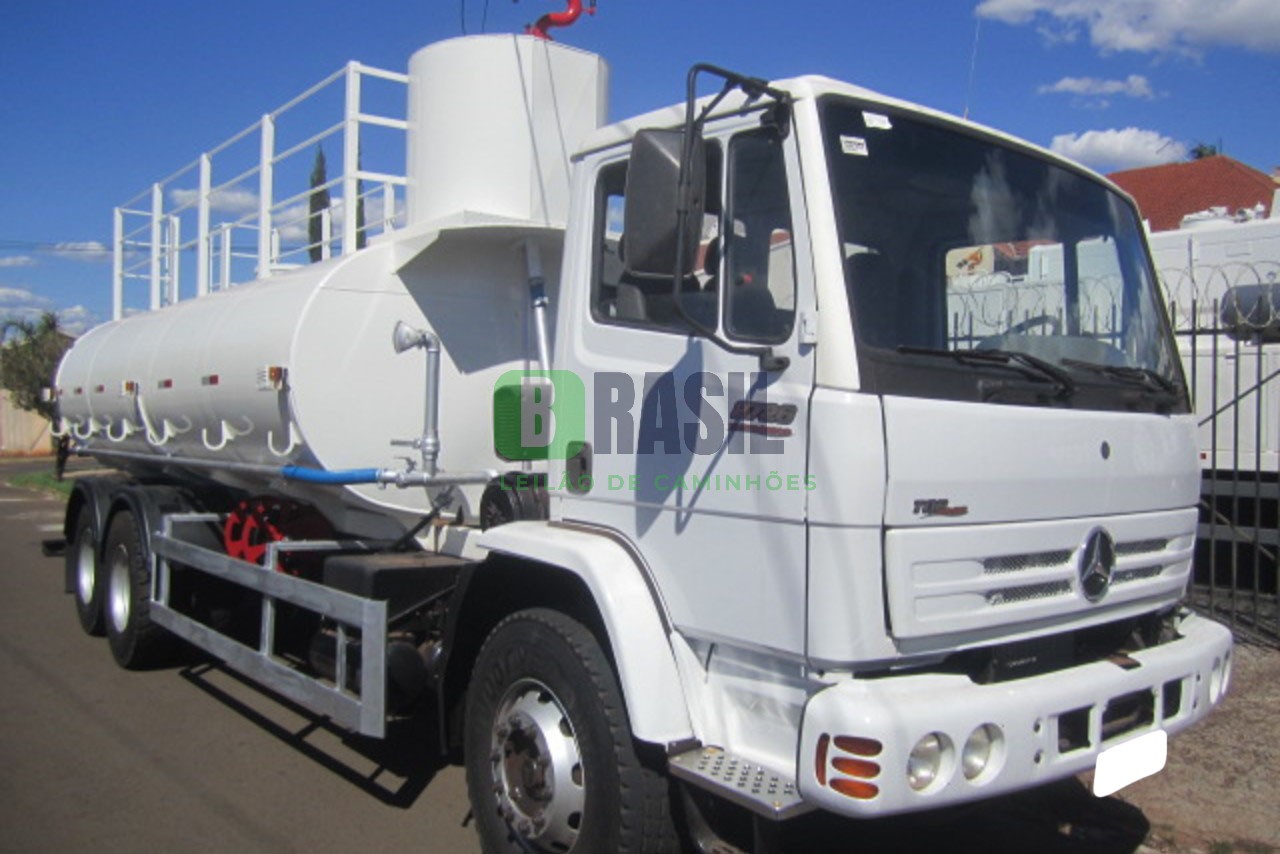 MERCEDES BENZ MB2726 2011