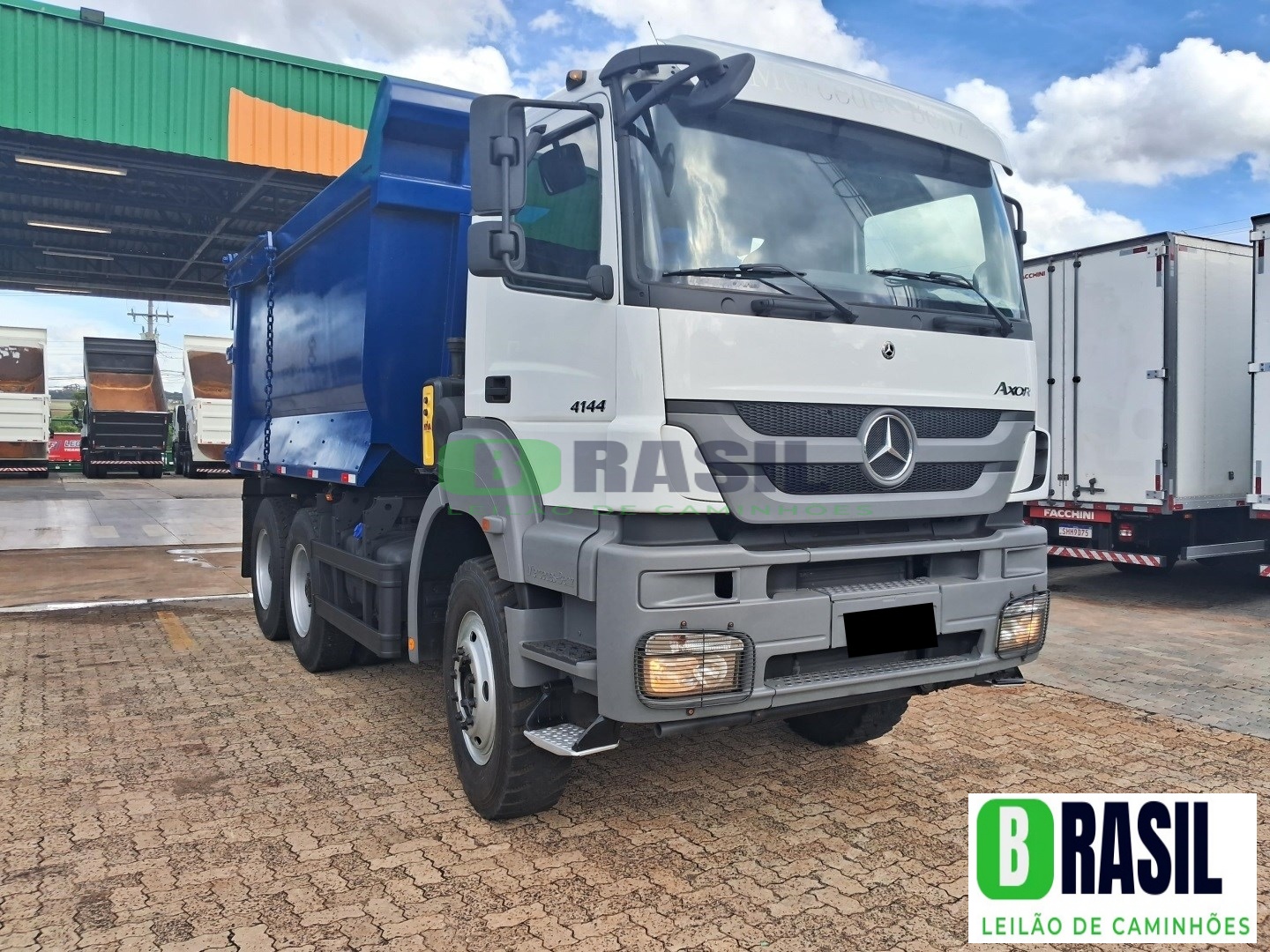 MERCEDES-BENZ AXOR 2022