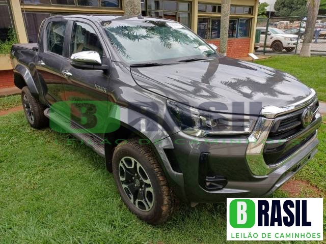 TOYOTA HILUX CD 2024 