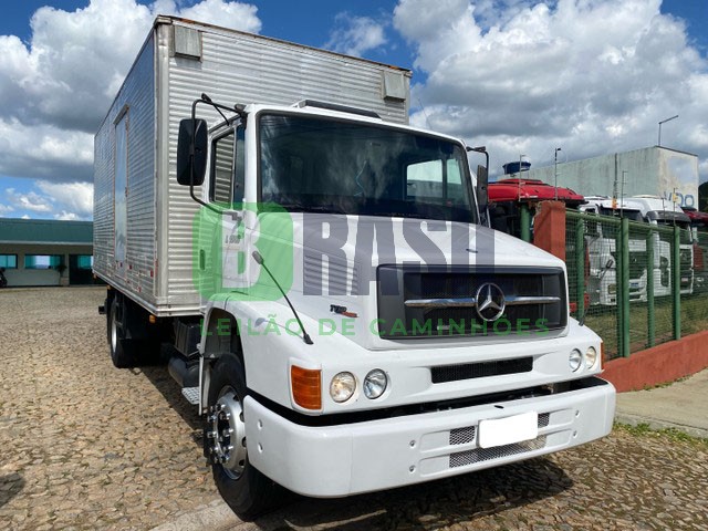 MERCEDES BENZ MB1318 2011
