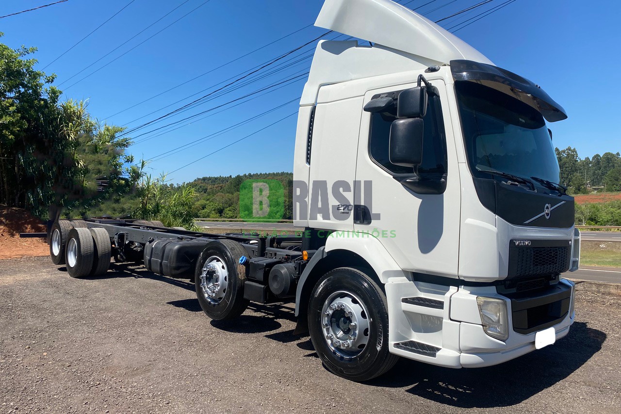 VOLVO VM270 2014