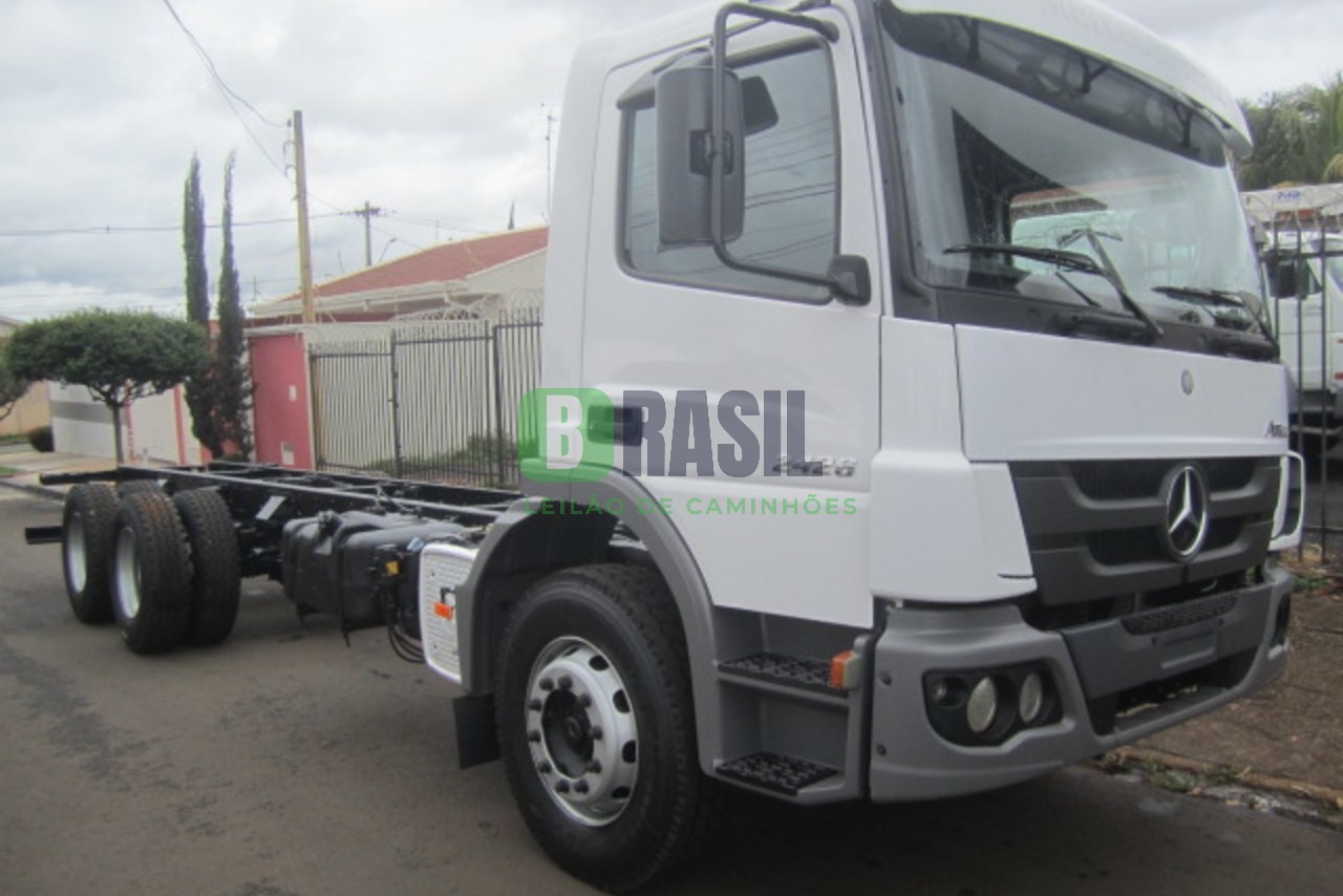 MERCEDES BENZ MB2426 2013 1