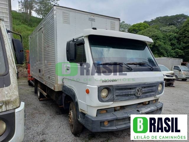 VOLKSWAGEN DELIVERY 2013 