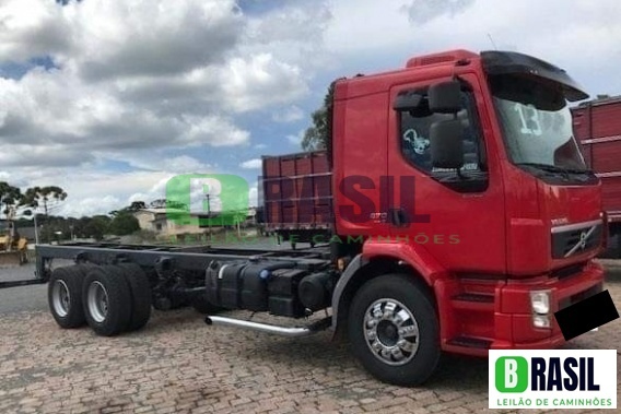 Caminhão Volvo Vm 270 6X2 2013