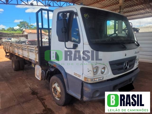 MERCEDES BENZ ACCELO 2022  