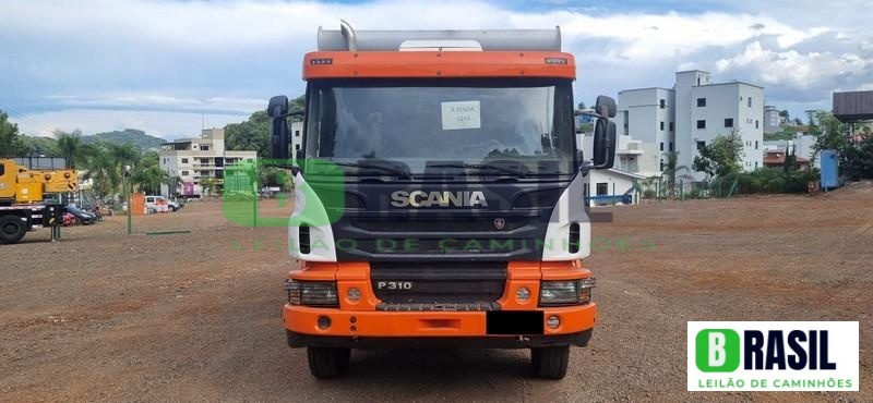 CAMINHÃO BASCULANTE SCANIA P 310 B6X4 CS 2013