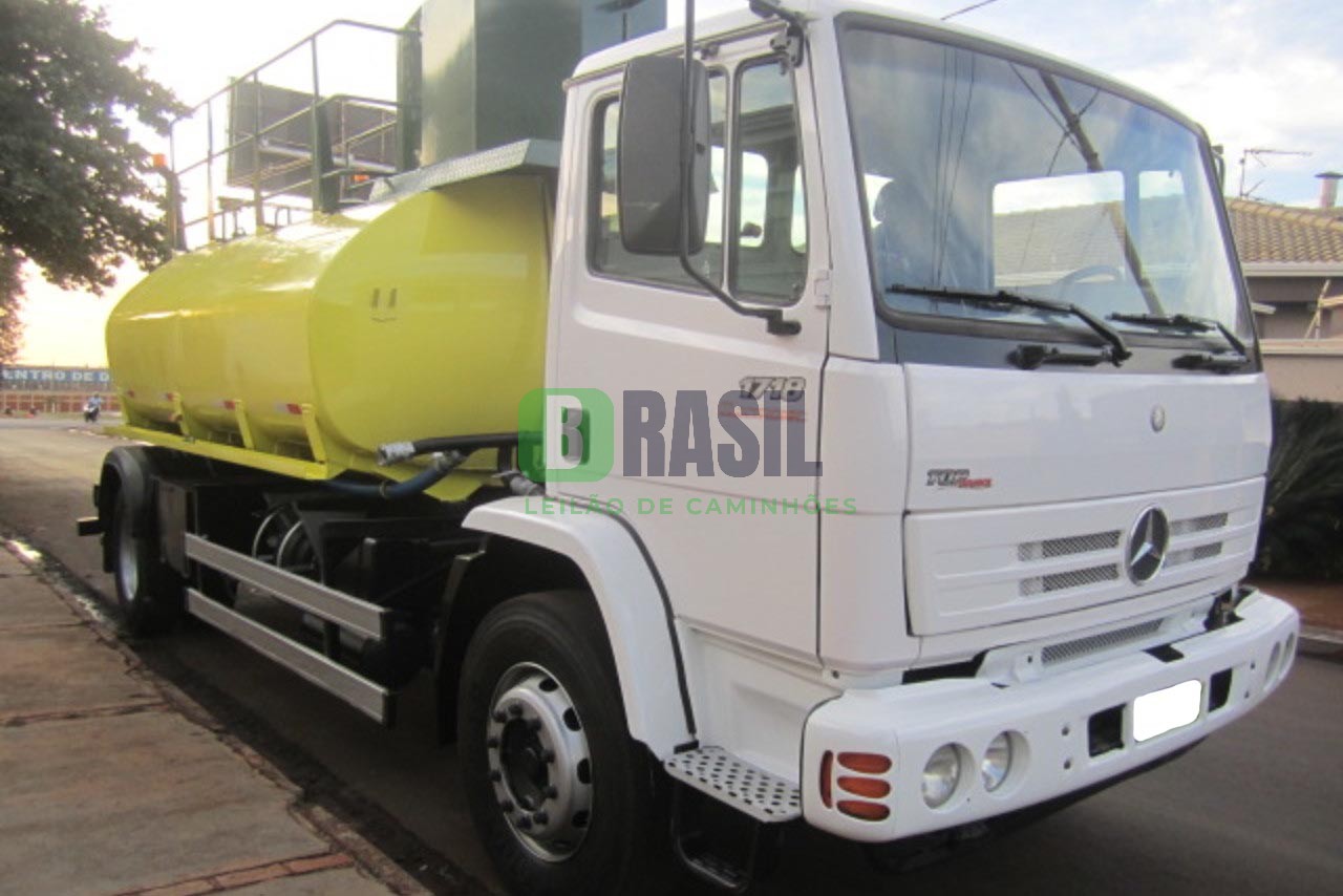 MERCEDES BENZ MB1718 2012