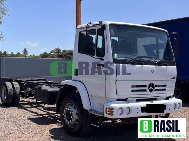 Mercedes benz 1718 4x2 2012