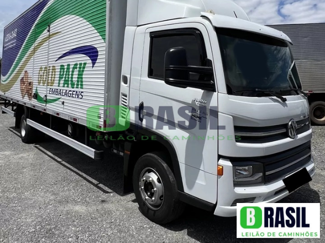 Volkswagen 11180 2018