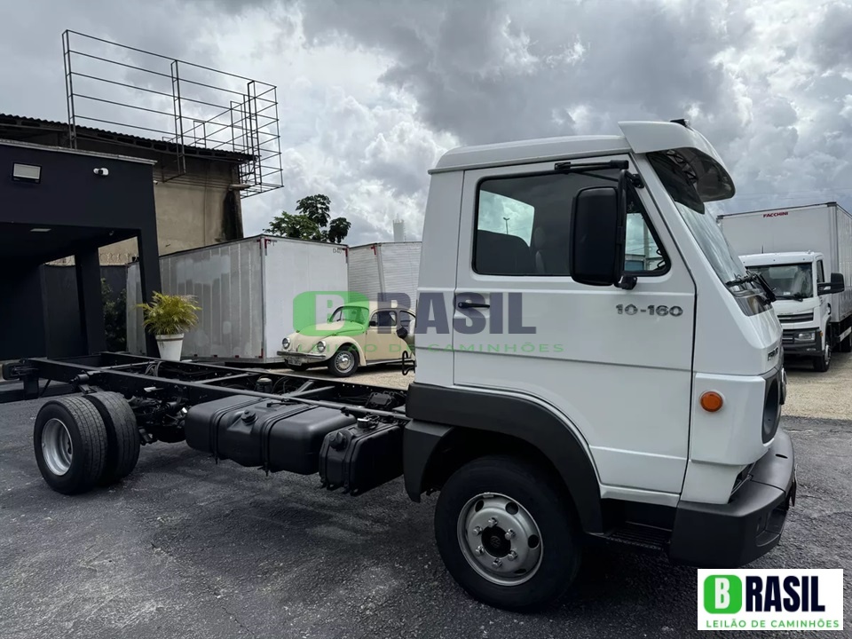 Volkswagen 10 160 2015