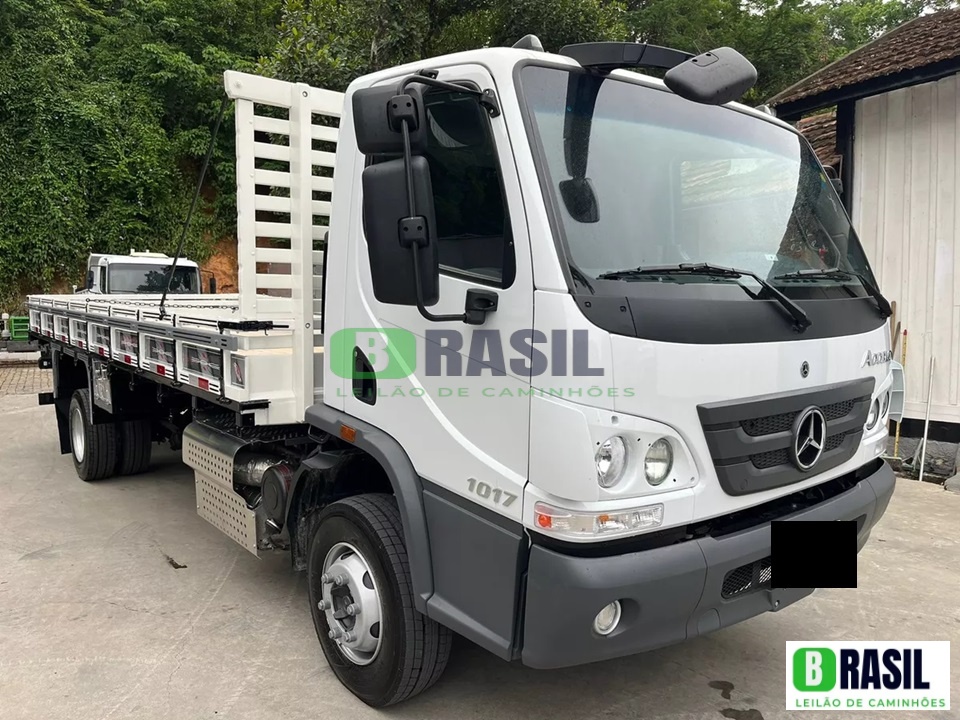 Mercedes-Benz 1017 2025