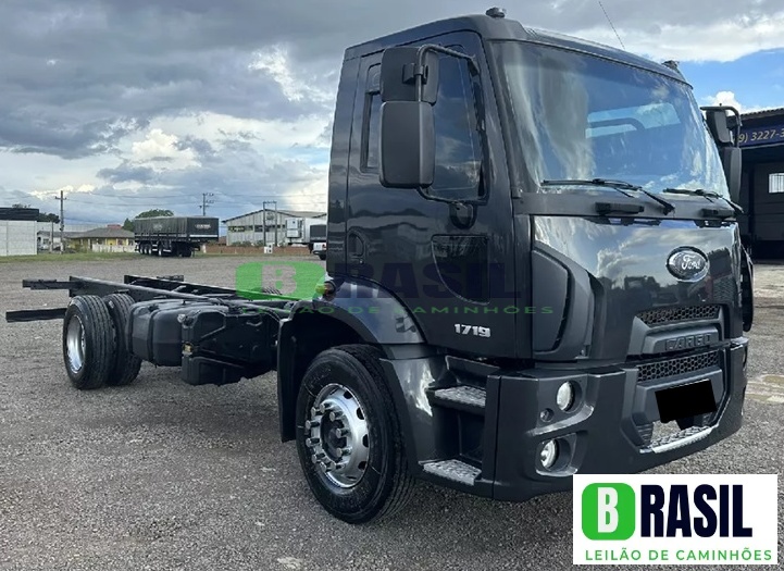 Ford Cargo 1719 2014