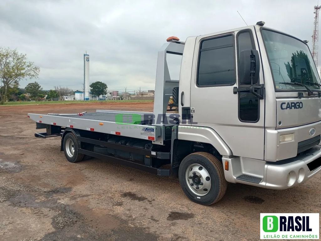 Ford cargo 816 2013