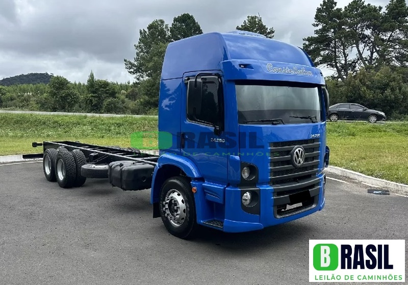 Volkswagen 24-250 Constelation 2008