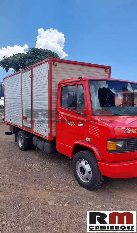 Mercedes Benz 710 Plus 2004