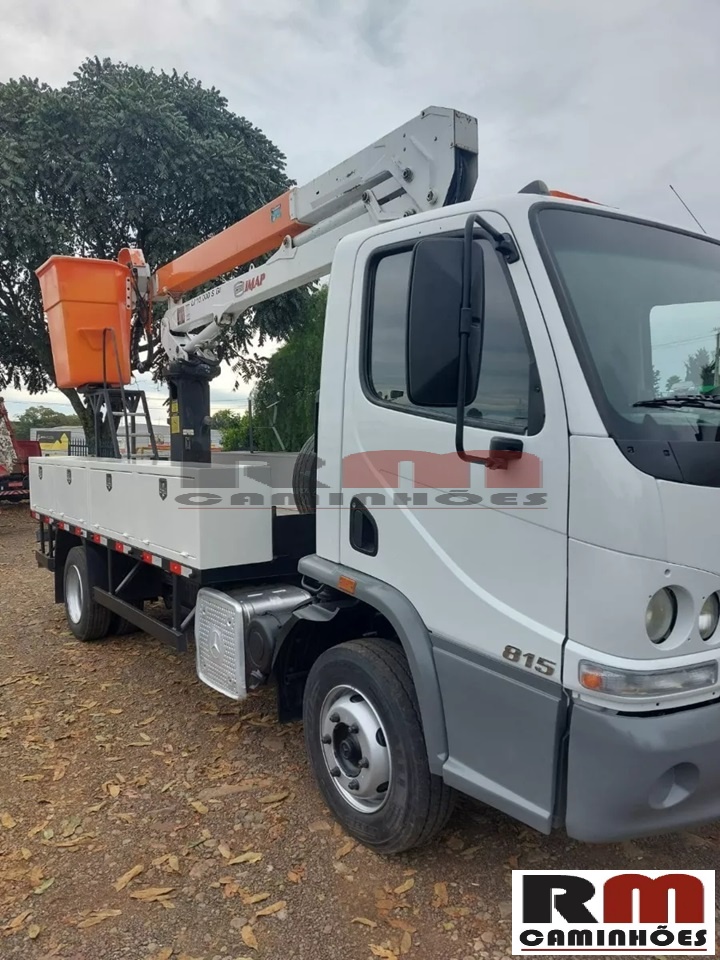 Mercedes Benz Accelo 815 2014