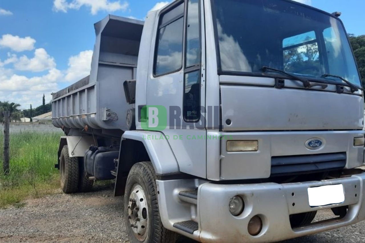 FORD CARGO1317 2010